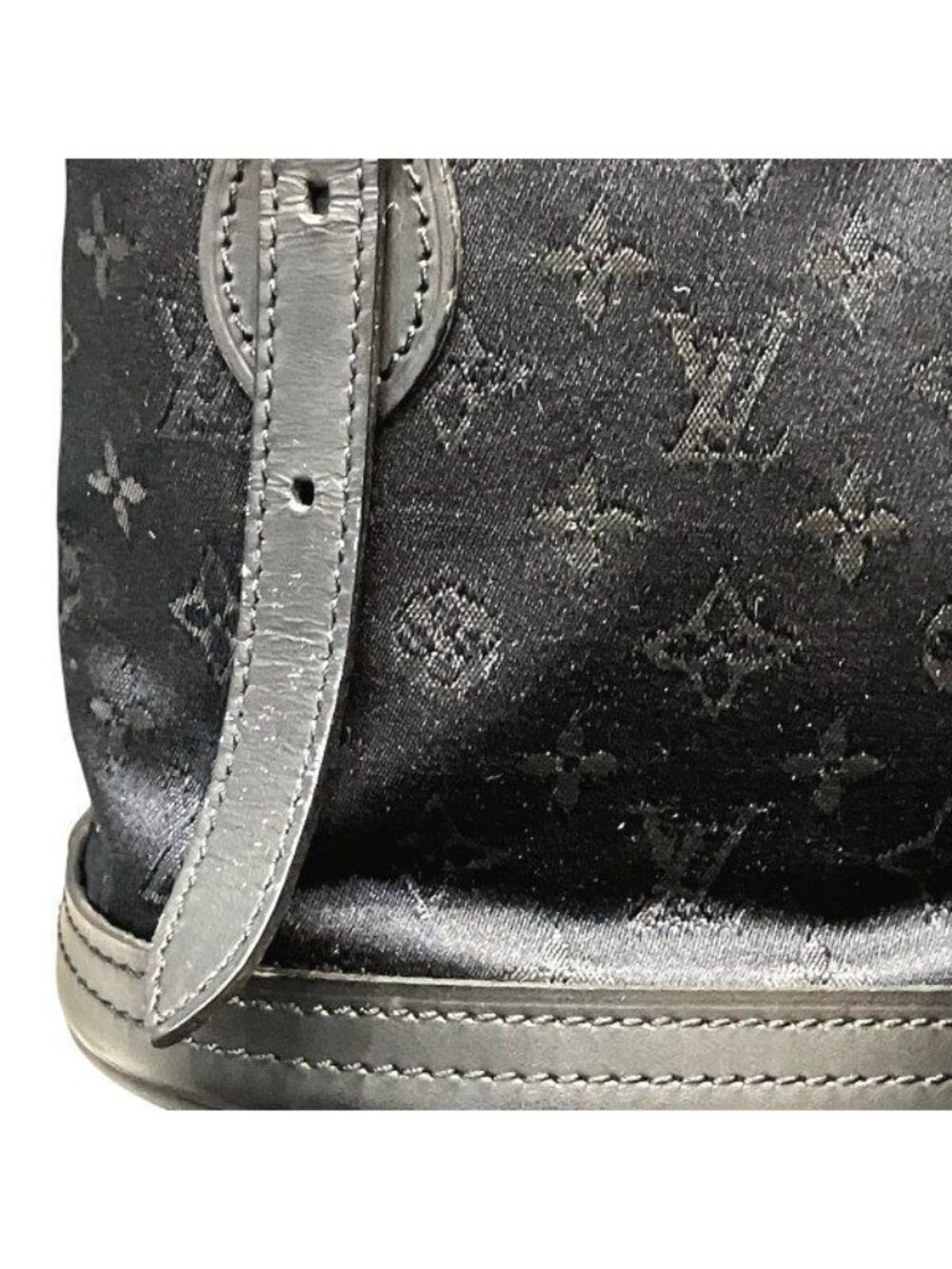 Louis Vuitton Monogram Little Bucket Bag Tote - Picture 8 of 9